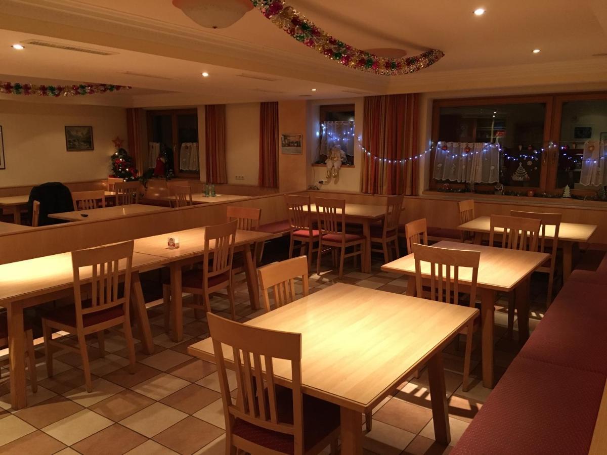 Gassnerwirt Radfeld Hotel ภายนอก รูปภาพ